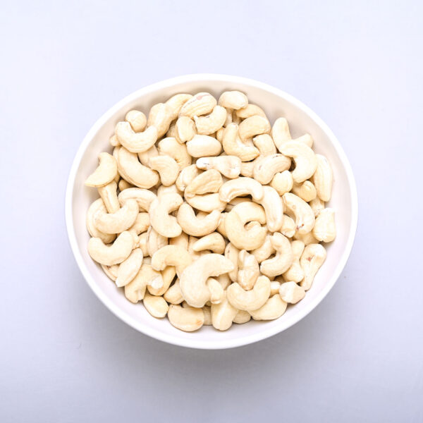 cashew nuts - dryfruitsnepal.com